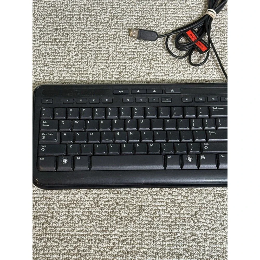 Microsoft Wired USB Keyboard 600 - Model 1366 - Black - With Number Pad